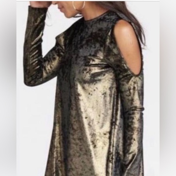Show Me Your MuMu Velvet Cold Shoulder Dress Lg - Picture 12 of 12